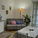 Via Roma 55 *
