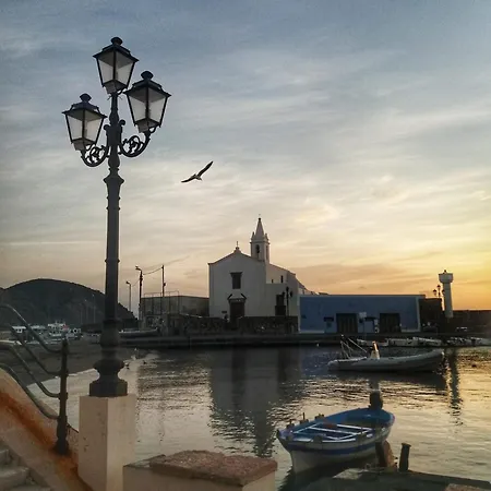 Via Roma 55 * Λίπαρι