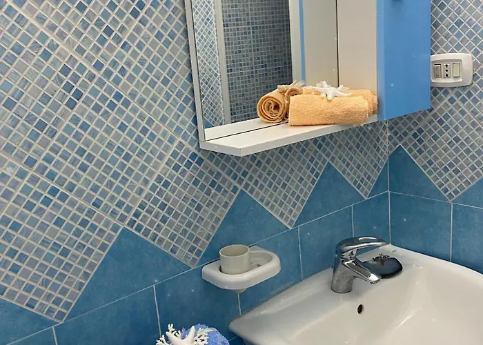 Via Roma 55 * ليباري