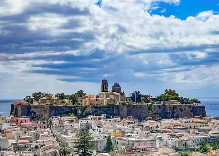 Via Roma 55 * ليباري